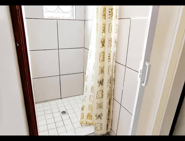 8 BEDROOM PROPERTY TO RENT IN DIE BULT